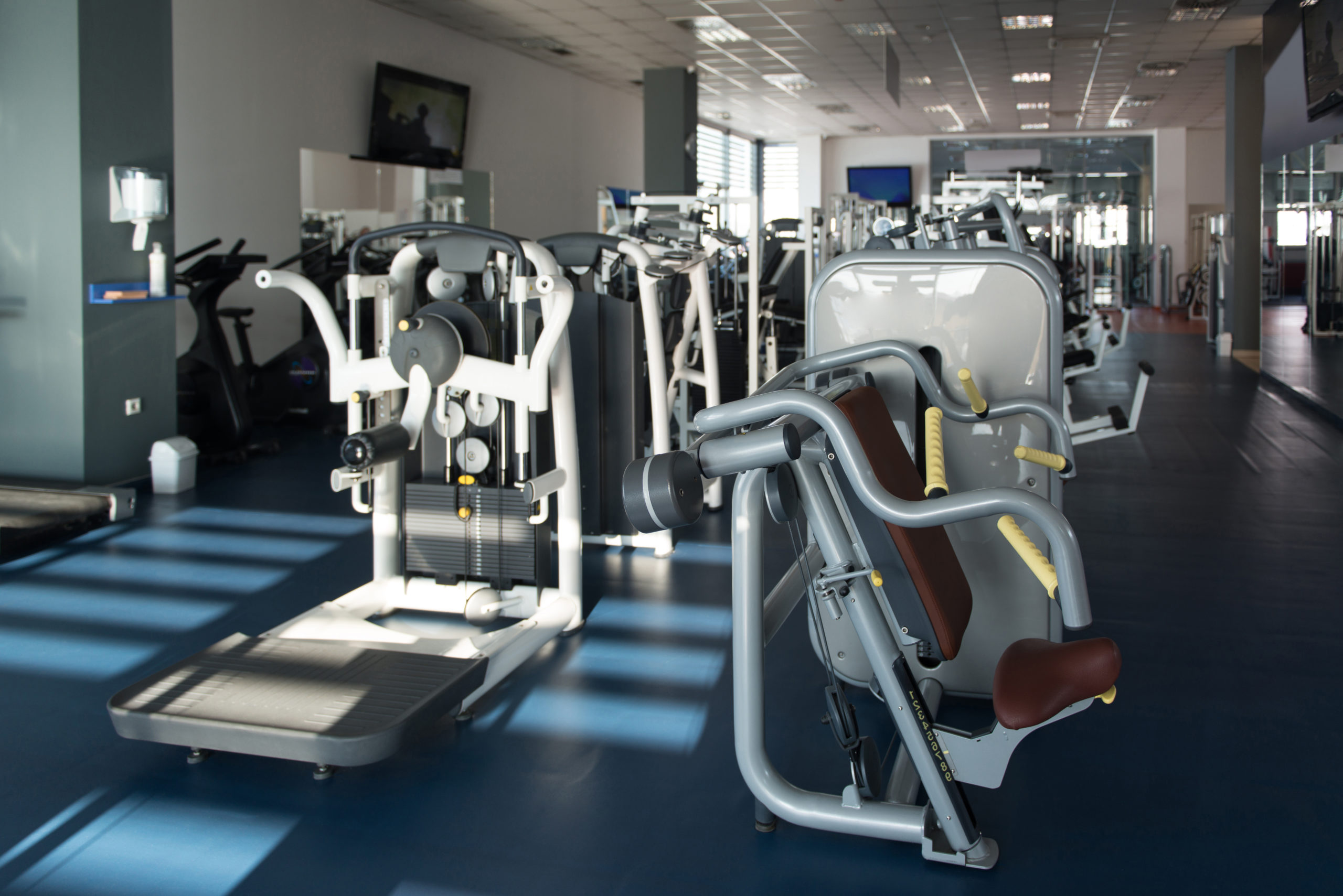 Top Considerations When Choosing a Public Gym